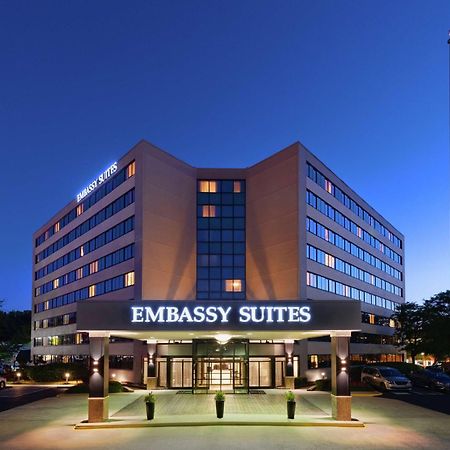 Embassy Suites Tysons Corner Exteriör bild