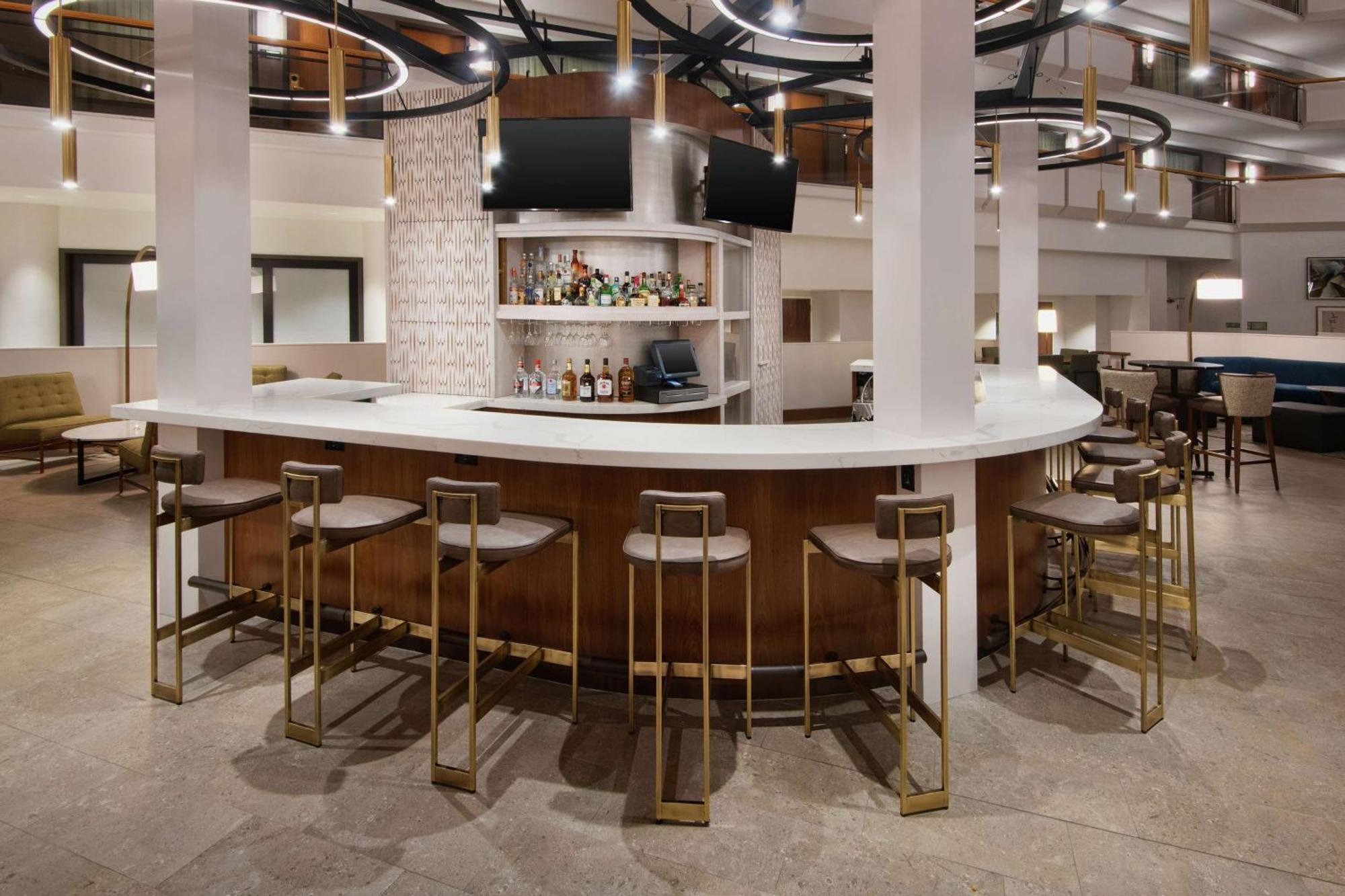 Embassy Suites Tysons Corner Exteriör bild