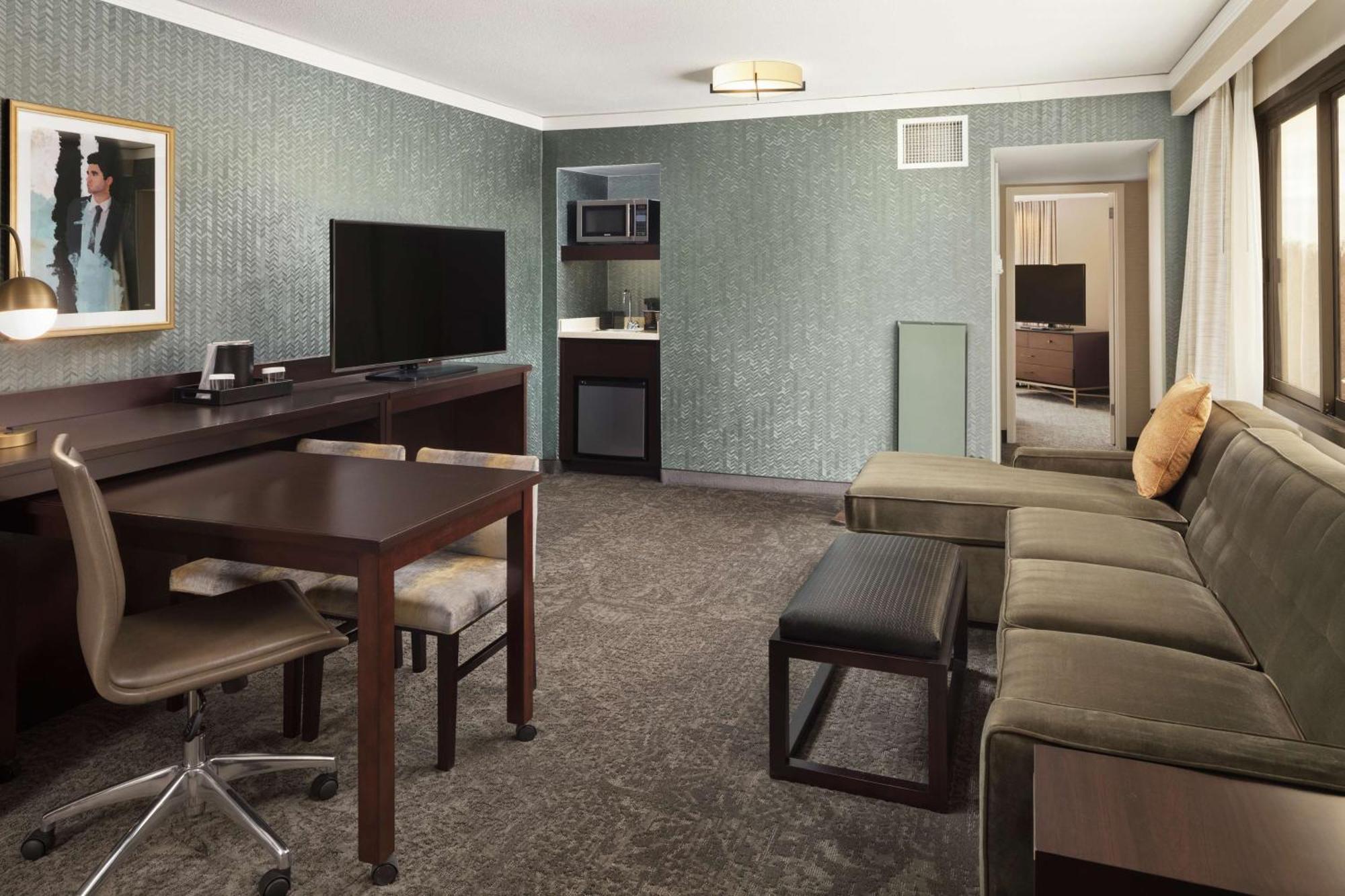Embassy Suites Tysons Corner Exteriör bild