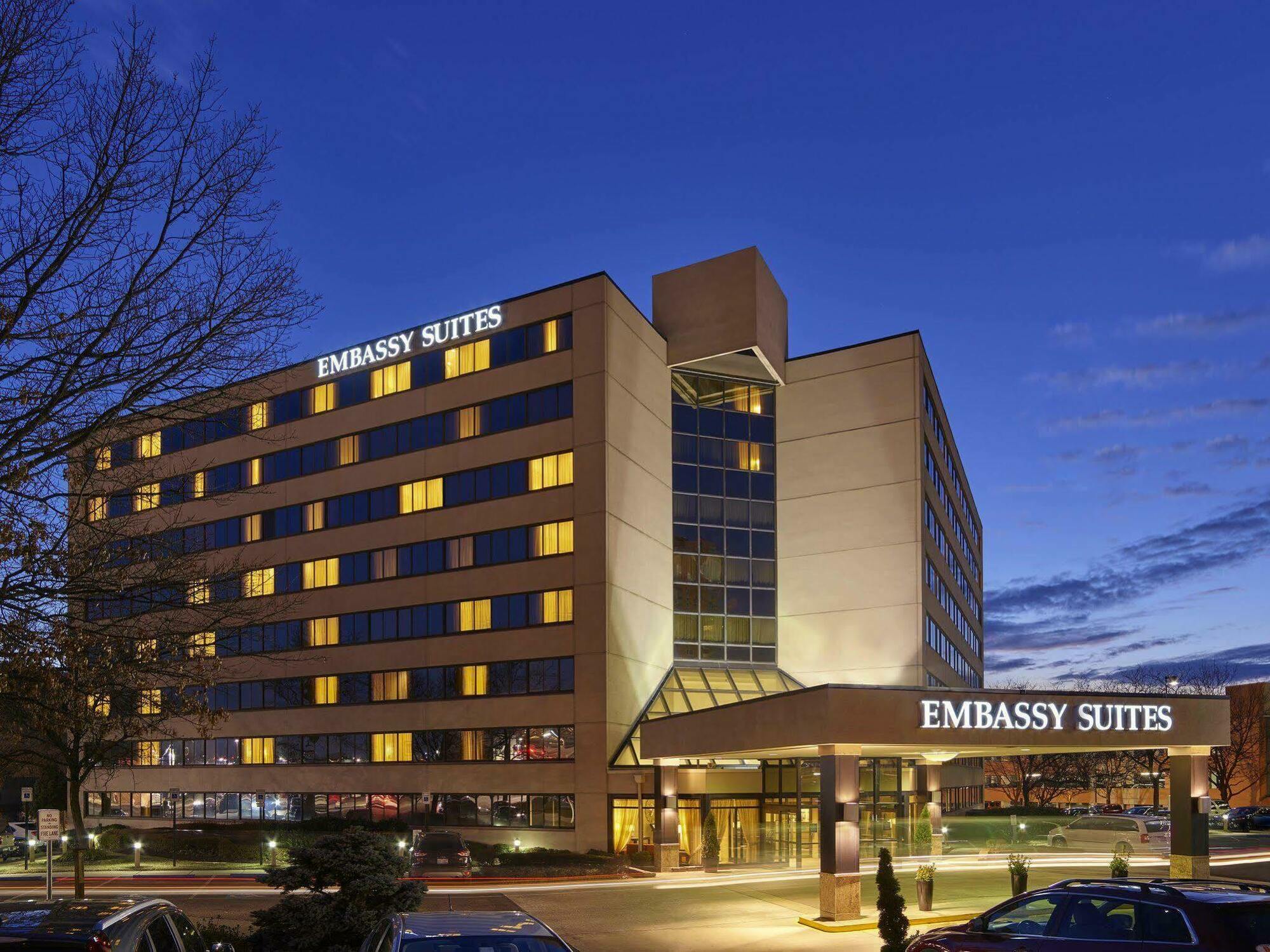 Embassy Suites Tysons Corner Exteriör bild