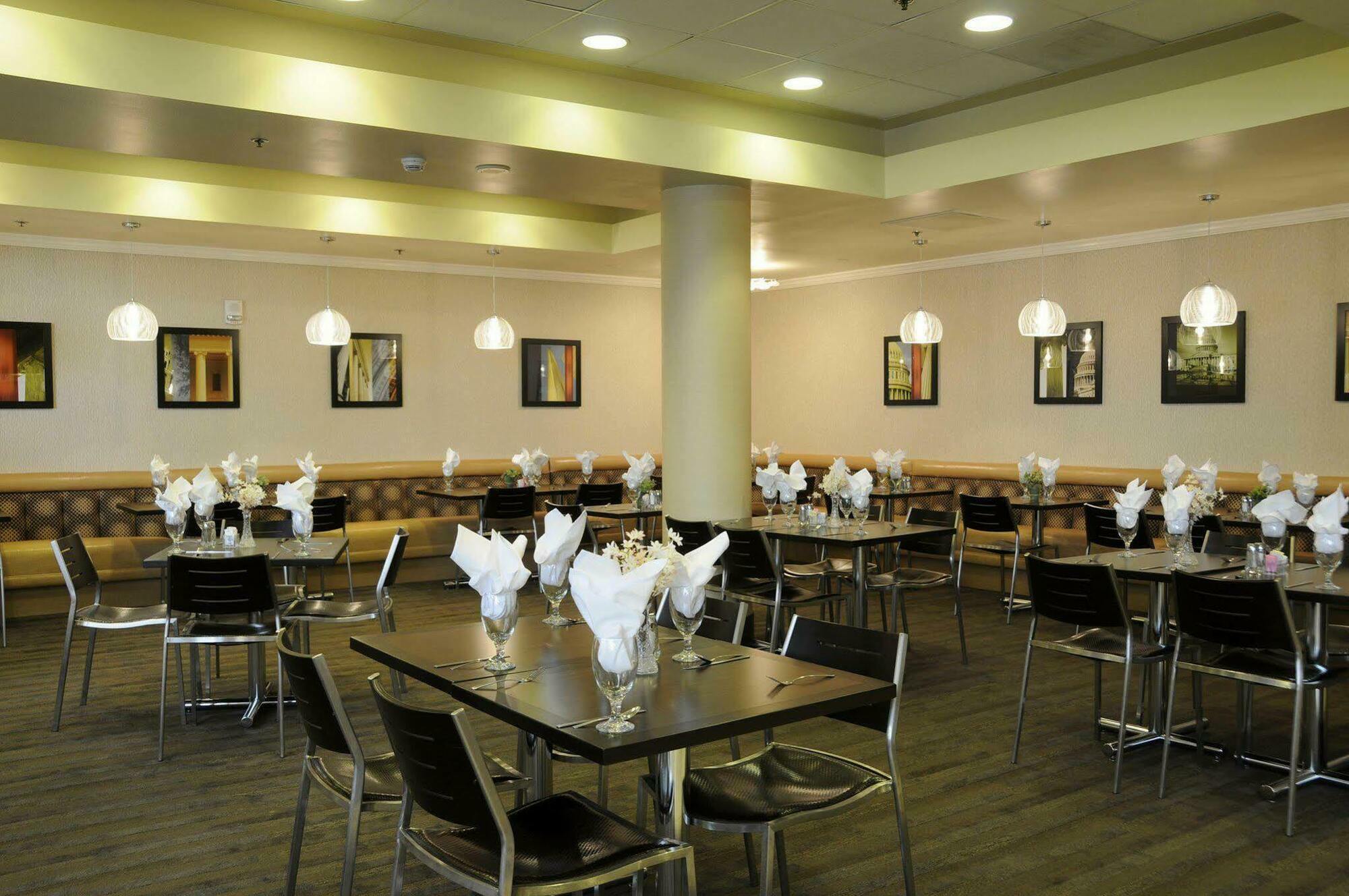 Embassy Suites Tysons Corner Restaurang bild